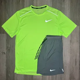 Nike Miler & Flex Stride Set - Tee & Shorts - Ghost Green / Smoke Grey