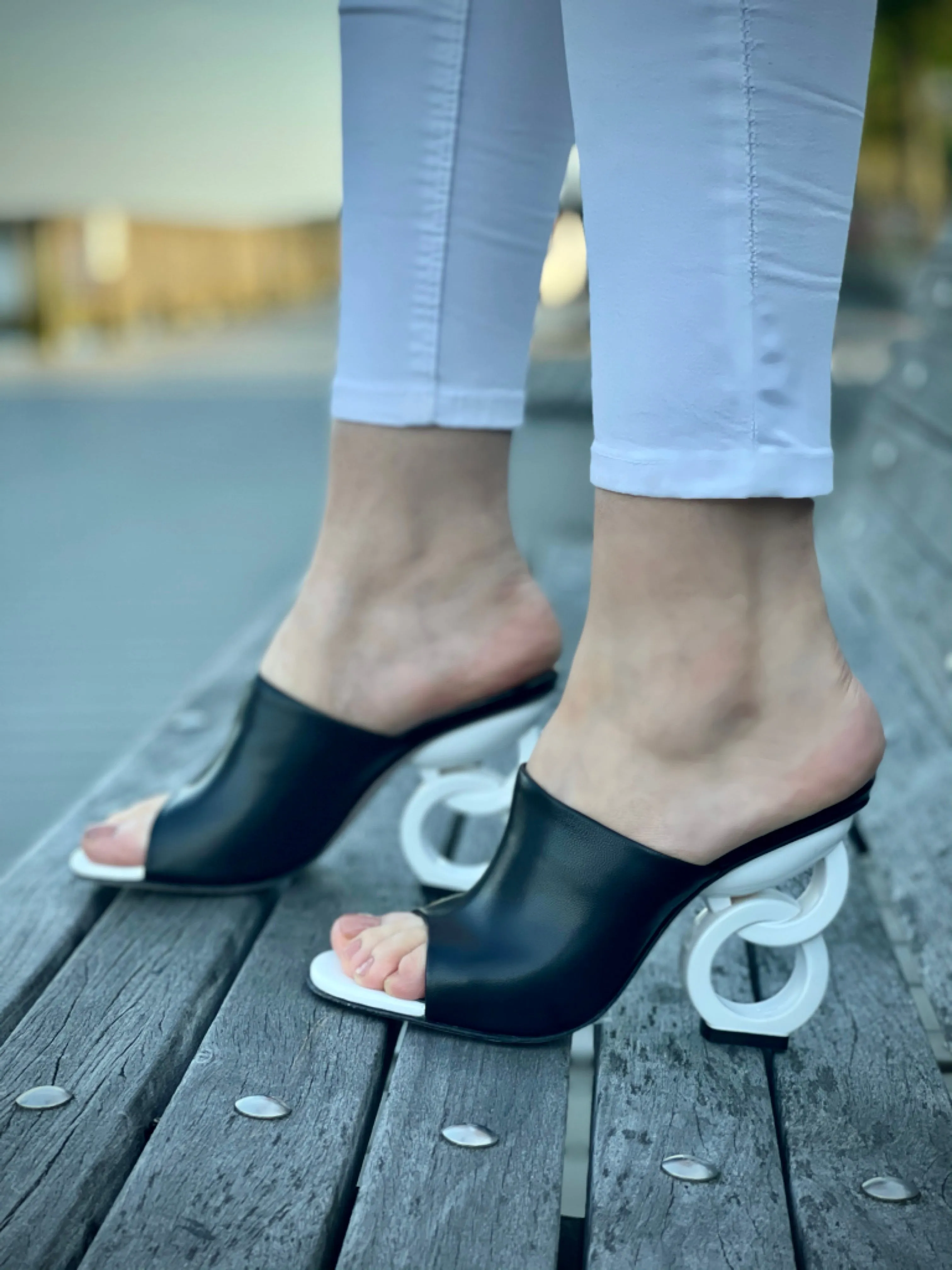 The Cymmer Black Leather Women Sandal