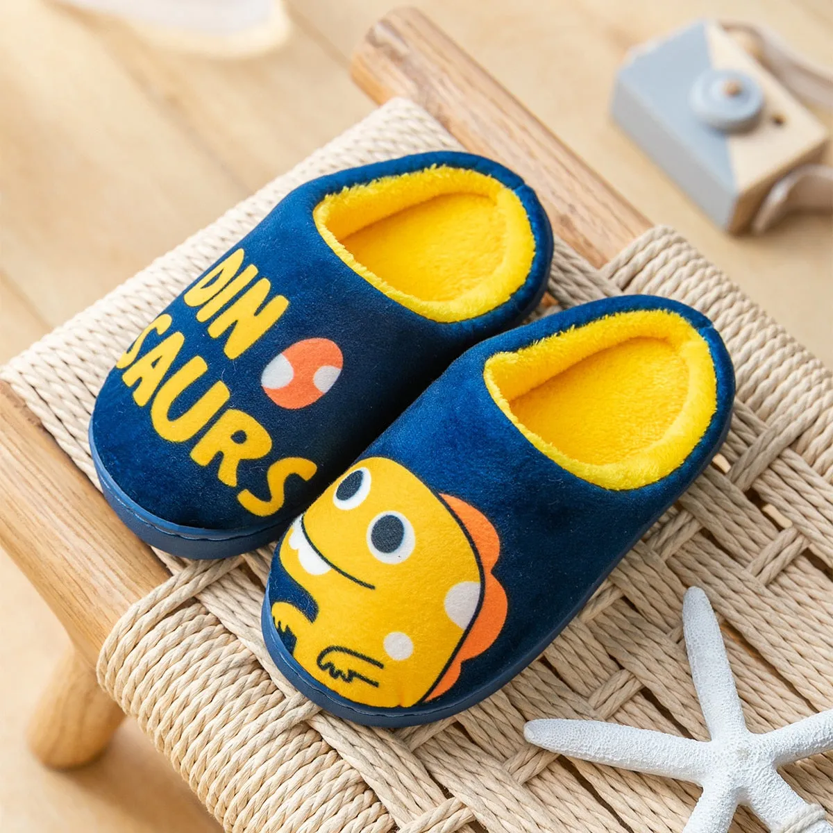 Unisex Winter Warm Soft Comfortable Kids Slippers